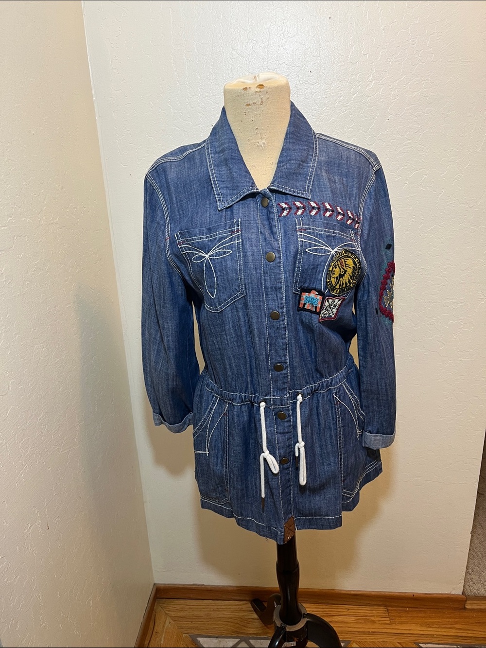 Double D Ranch Embroidered Denim Jacket - Blue Size Medium.